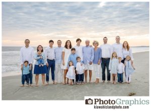 Large extended family at the beach on Kiawah Island, family beach photography Kiawah Island
